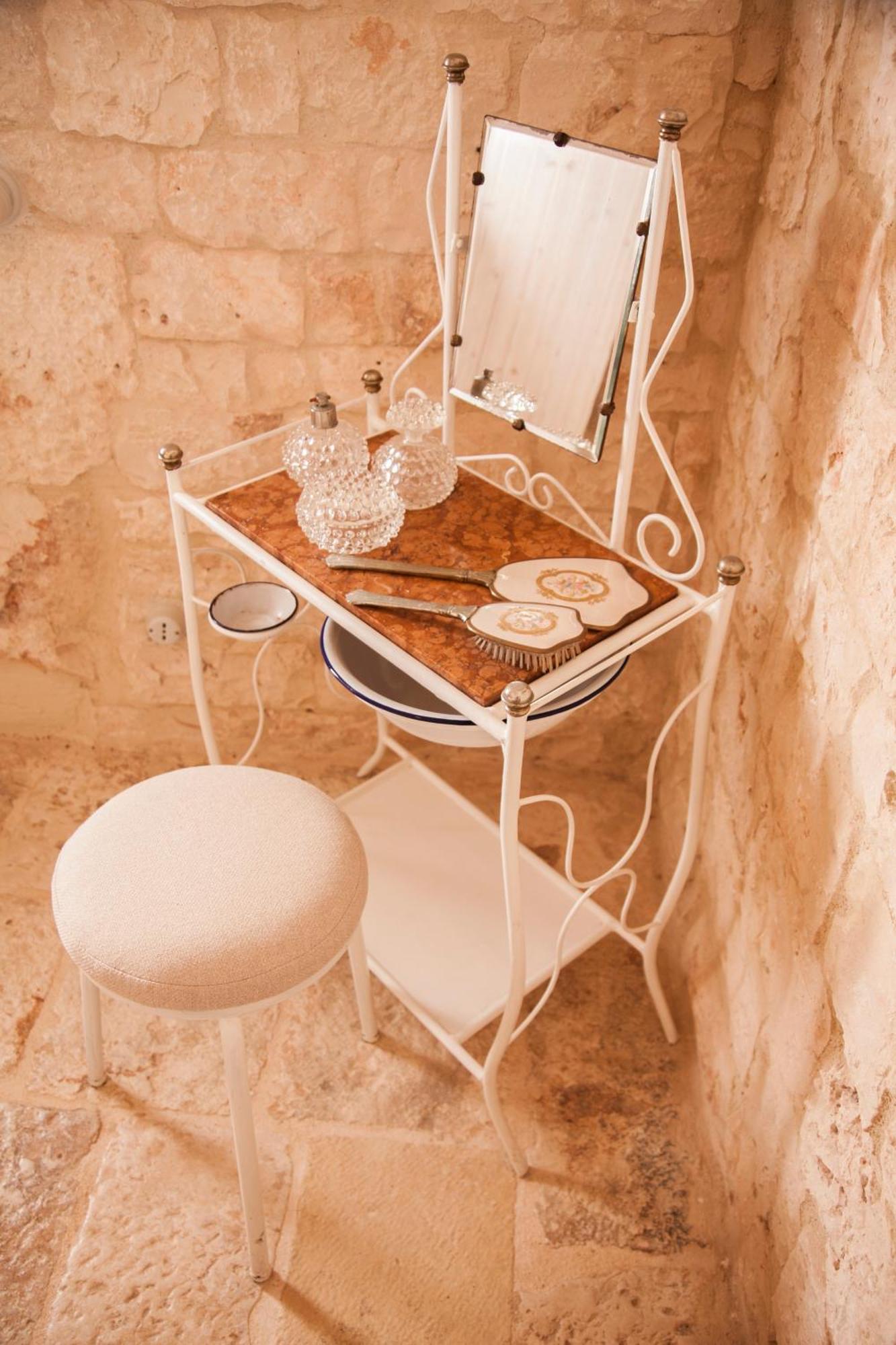 קונברסאנו Trulli Alla Controra מראה חיצוני תמונה